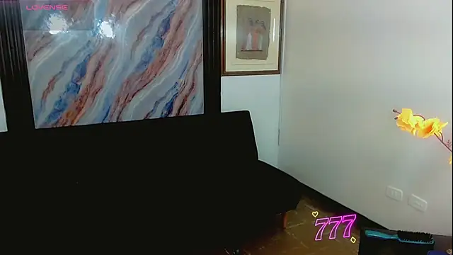 katha_Crawford webcam