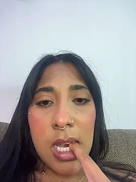 aleja__foxx - Aleja__foxx's free webcam - UK Sex Cams