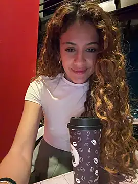 alana15 live cam