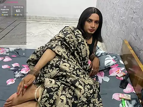 LuvLayla webcam