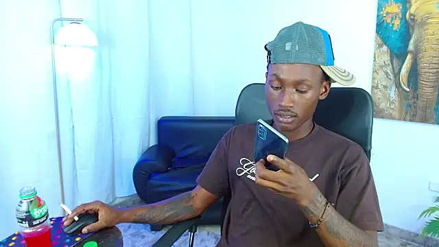 alexaandro18 webcam