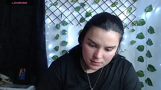 Nika_1_ live cam on StripChat