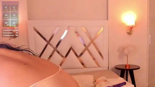 Sky_Collins_ webcam