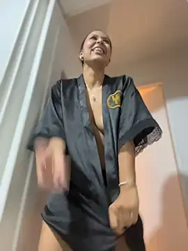 MiilaBlake live cam on StripChat