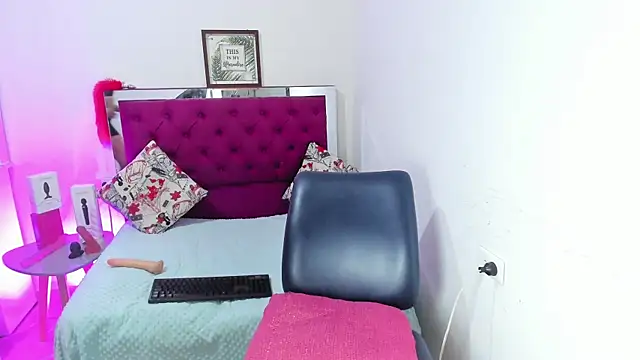 Samantha__F_W live cam on StripChat