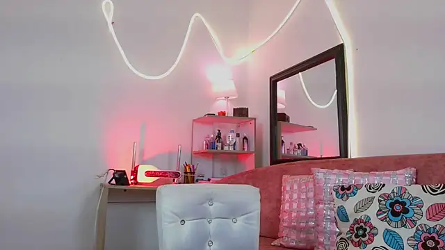 Megaan_Greey webcam
