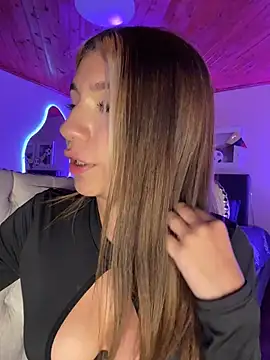Isabella18_pink webcam