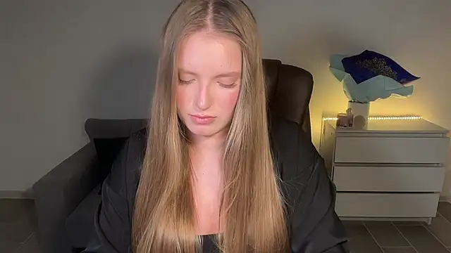 EvaMaddison webcam