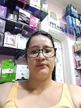 keilymadam live cam on StripChat