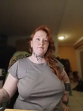 CURVYSAKURA webcam