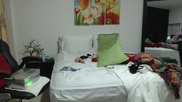 BombasticASSXXX webcam
