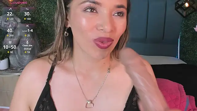 Kiaraa88 webcam