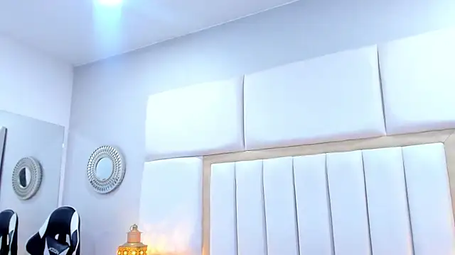 HollyOlson webcam