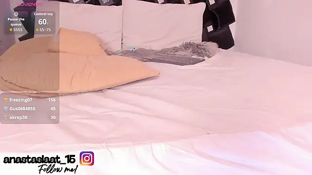 Miia_Thompsonn webcam