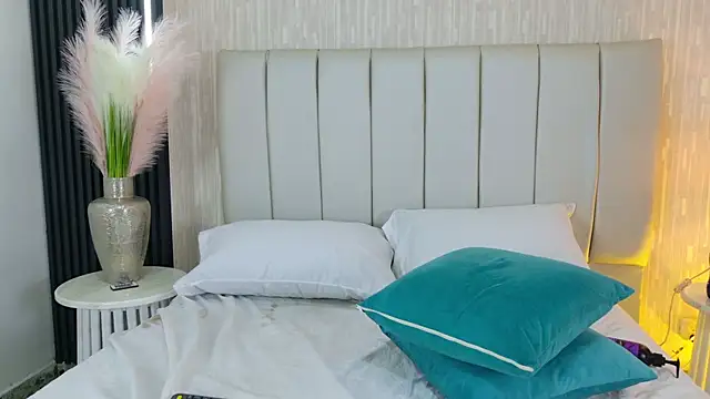 Carrie_GB webcam