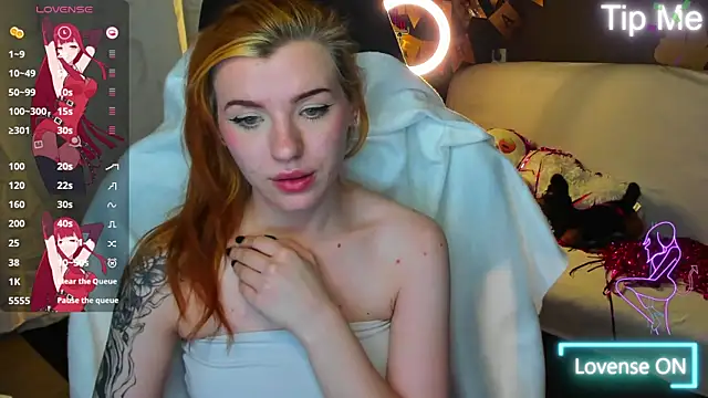 MeganNewCat webcam