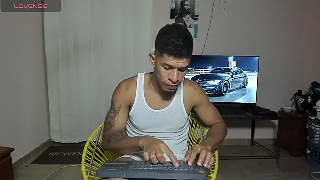 antonio_aguilarx webcam
