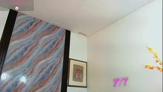katha_Crawford webcam
