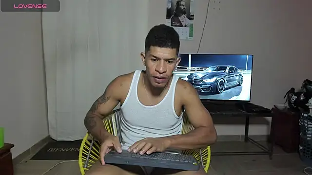 antonio_aguilarx webcam
