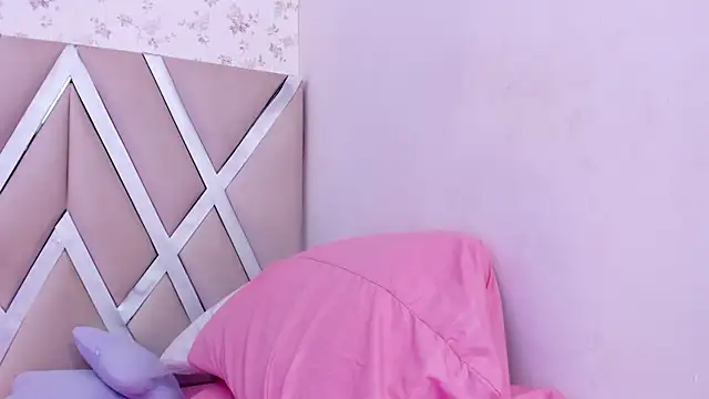 Watch Helenn_monroy1 live on EroticFlix - High definition streams