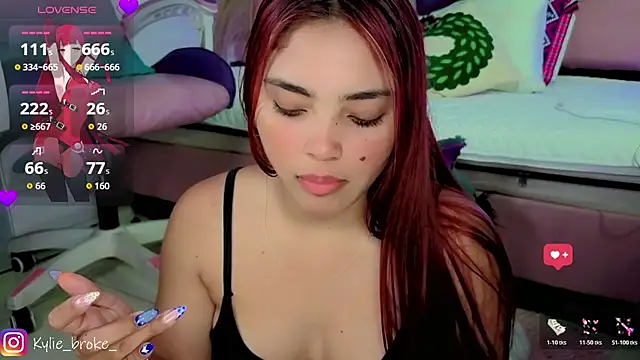 Kylie_brokee webcam