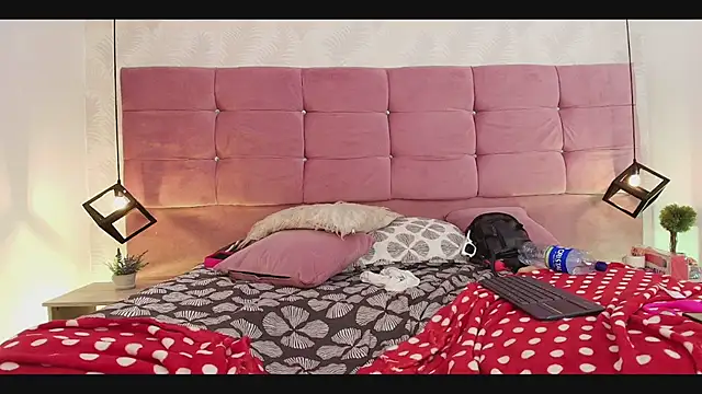 CelesteNeirafg webcam