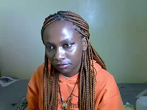 Pearl_petite webcam