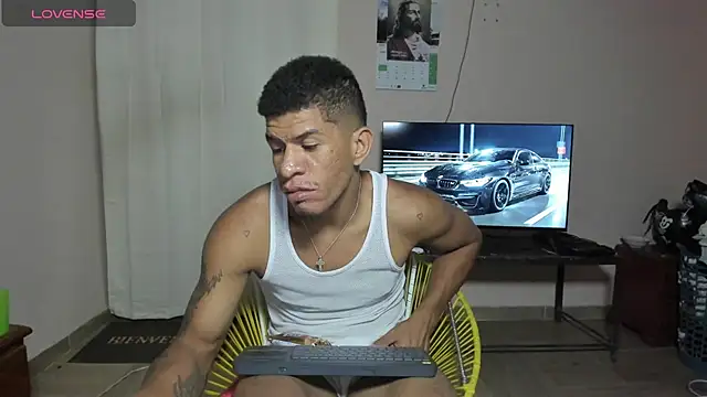 antonio_aguilarx webcam