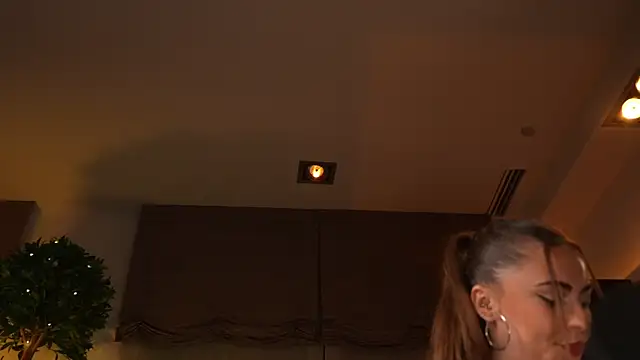 SofiaWaves live cam on StripChat