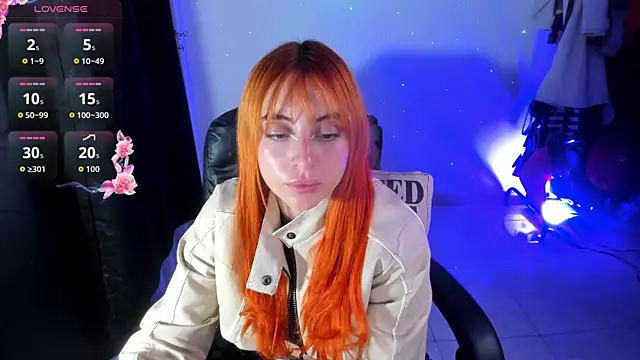 Violetaarey live cam on StripChat