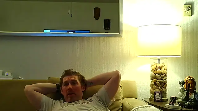 9VOLTT live cam on StripChat