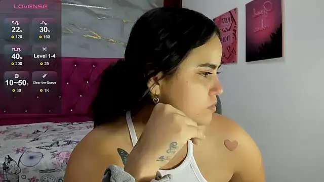 Helen_russo live cam on StripChat