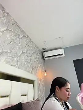MiaFarkash webcam