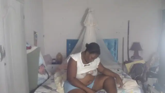 rachelexoticgirl live cam on StripChat