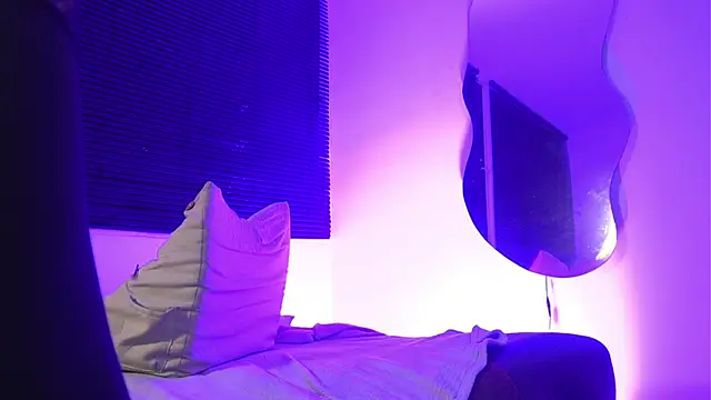 Eva_Err live cam on StripChat