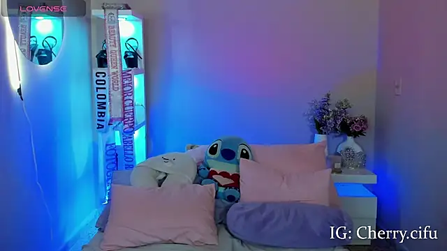 CherrySeraphine1 webcam