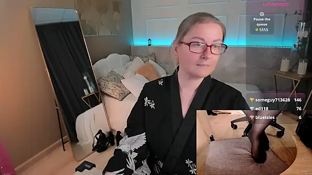 Alexandra_Kind webcam