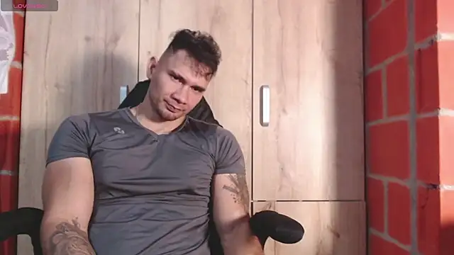 GendersonFit live cam on StripChat