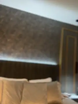 Alisha-Bond webcam