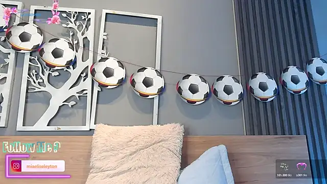 Elise-Leyton webcam