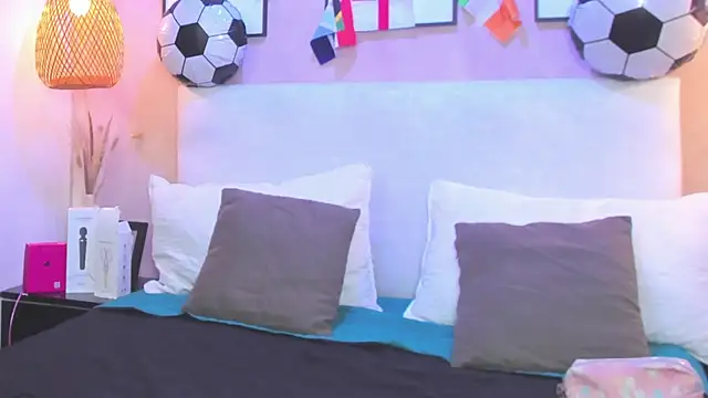 Piinksoul149 live cam on StripChat