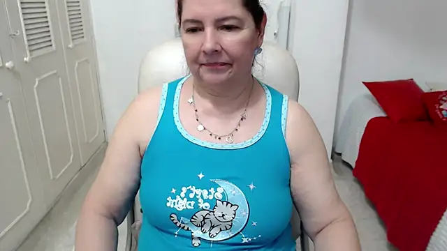 leonela_69 live cam on StripChat