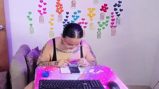 MiaYMolly webcam