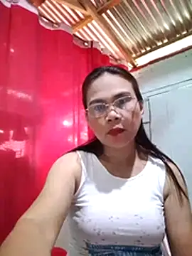 erma_joy live cam on StripChat