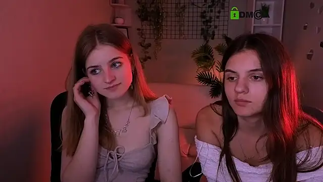 lisa_dark_ webcam