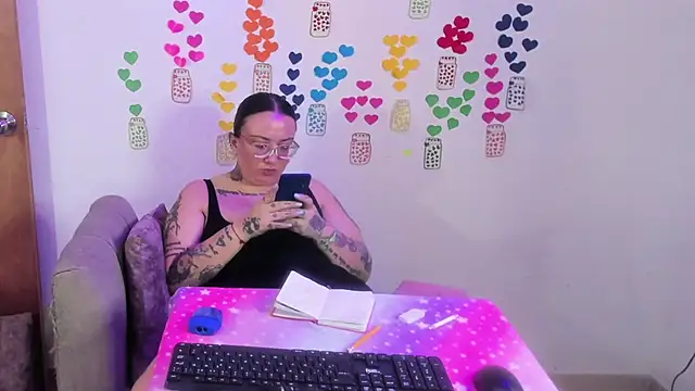 MiaYMolly webcam