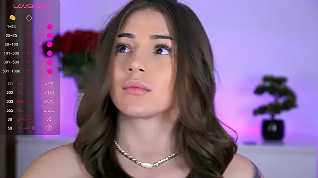AishaSins webcam