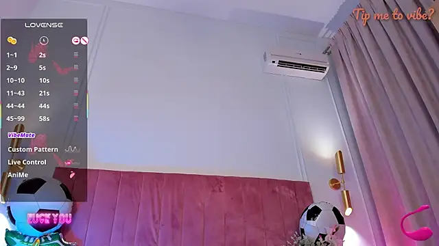 Mayzzie webcam