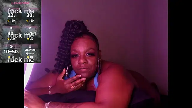 Thickkemzz41 live cam on StripChat