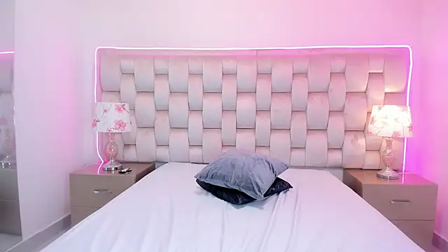 SalomeBins live cam on StripChat